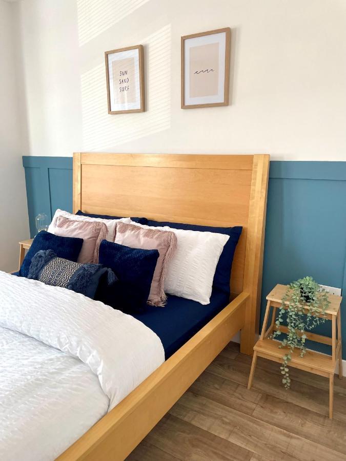 Central, Bright & Spacious Apartment - Parking Included Bournemouth Luaran gambar